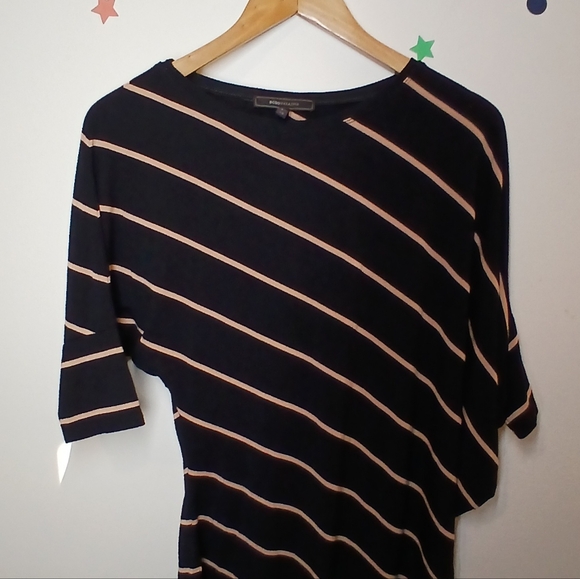 BCBGMAXAZRIA Striped Asymmetrical Dolman Top | Size - XS - Picture 11 of 12